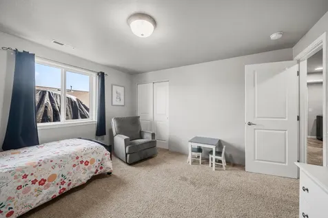 914 Sellwood Drive Eagle Point OR 97524