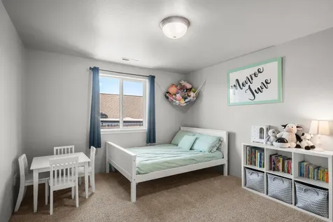 914 Sellwood Drive Eagle Point OR 97524