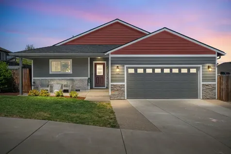 914 Sellwood Drive Eagle Point OR 97524