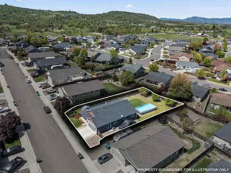 914 Sellwood Drive Eagle Point OR 97524