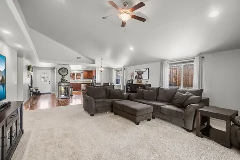 914 Sellwood Drive Eagle Point OR 97524