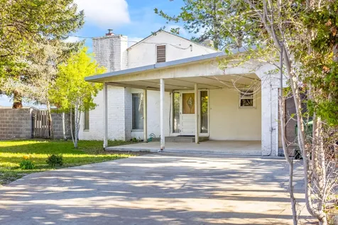 337 SE C Street Madras OR 97741
