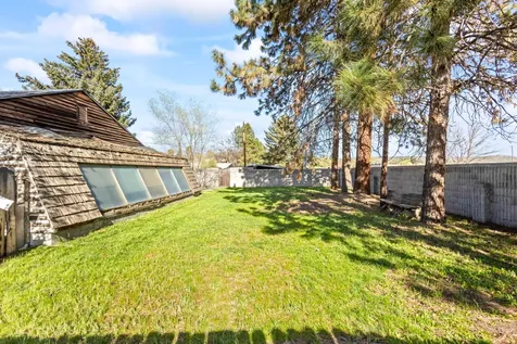 337 SE C Street Madras OR 97741