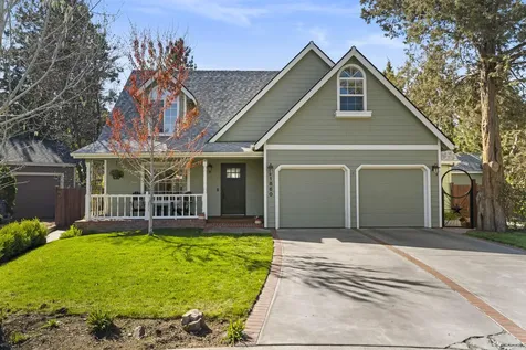 1860 SE Autumnwood Court Bend OR 97702