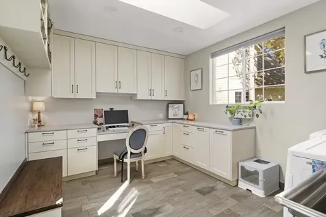 1860 SE Autumnwood Court Bend OR 97702
