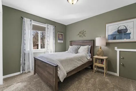 1860 SE Autumnwood Court Bend OR 97702