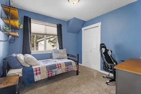 1860 SE Autumnwood Court Bend OR 97702