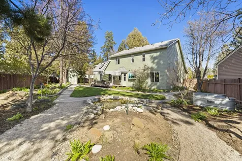 1860 SE Autumnwood Court Bend OR 97702