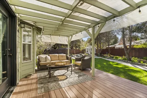1860 SE Autumnwood Court Bend OR 97702
