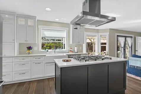1860 SE Autumnwood Court Bend OR 97702