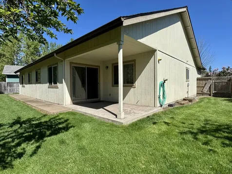 492 SW Wagner Meadows Drive Grants Pass OR 97526