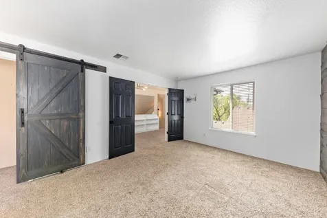 1507 R J Drive Grants Pass OR 97526