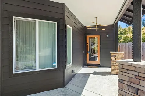 1507 R J Drive Grants Pass OR 97526
