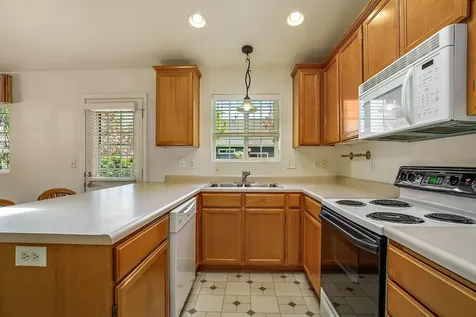 2580 Parkwood Village Lane Central Point OR 97502