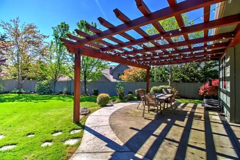 417 Stanford Avenue Medford OR 97504