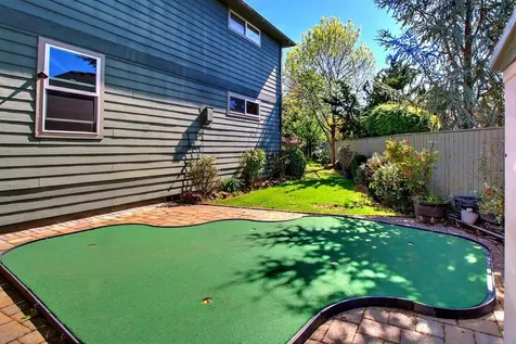 417 Stanford Avenue Medford OR 97504
