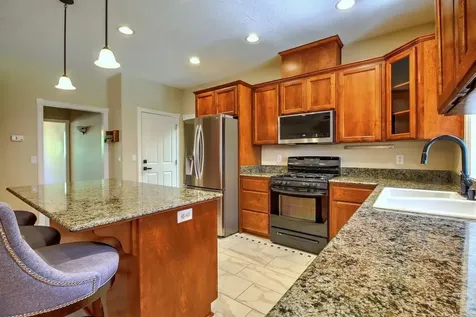 417 Stanford Avenue Medford OR 97504