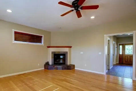 417 Stanford Avenue Medford OR 97504