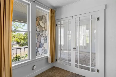 71 Gresham Street Ashland OR 97520