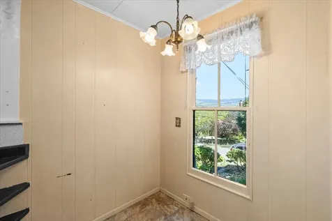 71 Gresham Street Ashland OR 97520