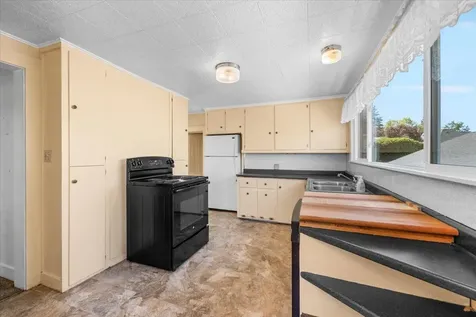 71 Gresham Street Ashland OR 97520