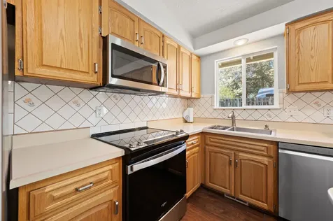 61207 Travis Road Bend OR 97702