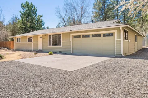 61207 Travis Road Bend OR 97702