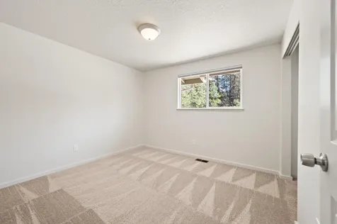 61207 Travis Road Bend OR 97702