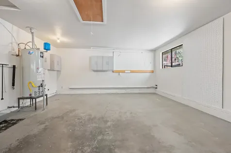 61207 Travis Road Bend OR 97702