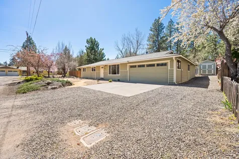 61207 Travis Road Bend OR 97702