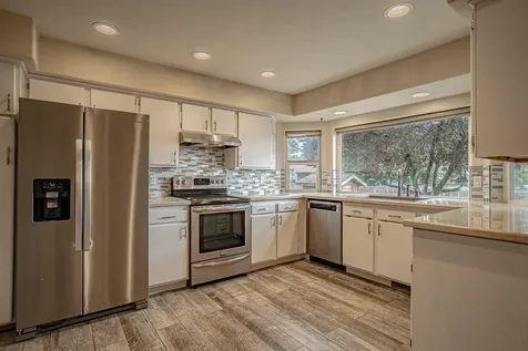 609 Crystal Drive Eagle Point OR 97524