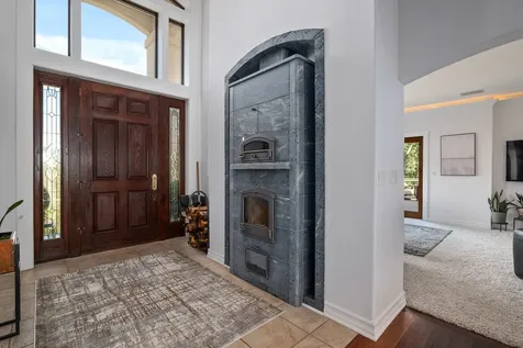 1694 Old Siskiyou Highway Ashland OR 97520