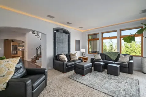 1694 Old Siskiyou Highway Ashland OR 97520