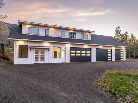 1694 Old Siskiyou Highway Ashland OR 97520