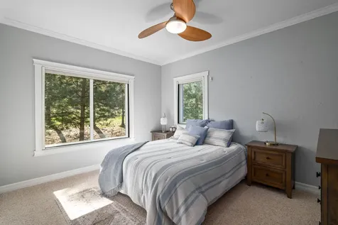 1694 Old Siskiyou Highway Ashland OR 97520