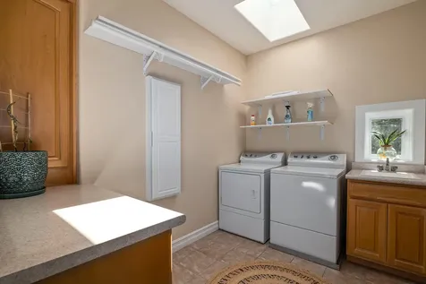 1694 Old Siskiyou Highway Ashland OR 97520