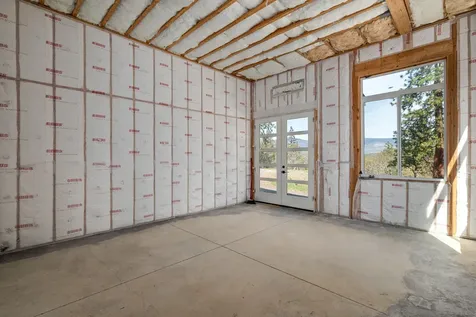 1694 Old Siskiyou Highway Ashland OR 97520