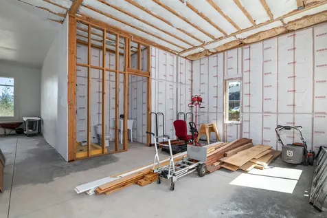 1694 Old Siskiyou Highway Ashland OR 97520