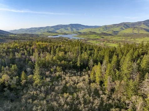 1694 Old Siskiyou Highway Ashland OR 97520