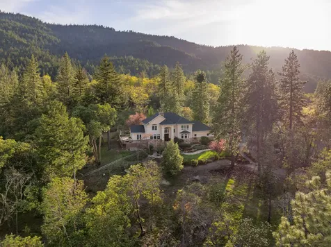 1694 Old Siskiyou Highway Ashland OR 97520