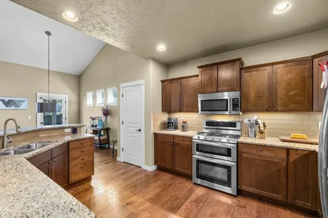 19702 Harvard Place Bend OR 97702