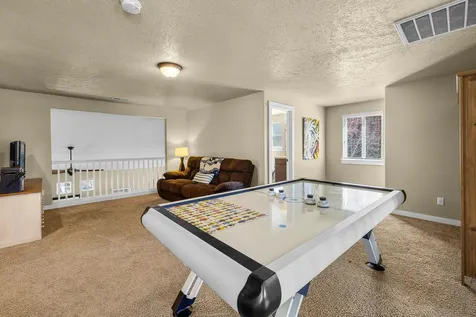 19702 Harvard Place Bend OR 97702