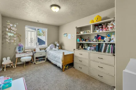 19702 Harvard Place Bend OR 97702