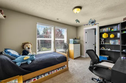 19702 Harvard Place Bend OR 97702