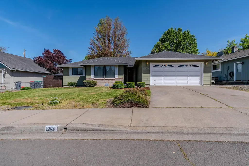 1258 Paulita Drive Medford OR 97504