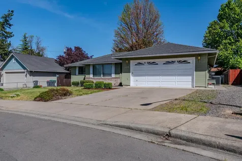 1258 Paulita Drive Medford OR 97504