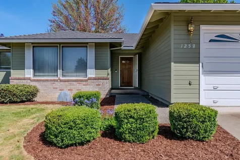 1258 Paulita Drive Medford OR 97504