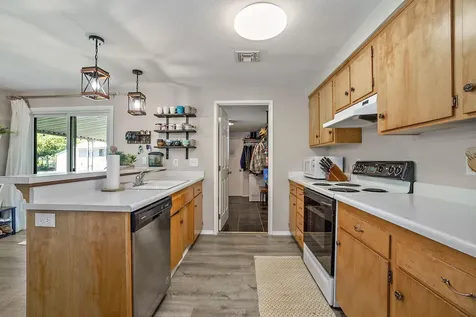 235 Lloyellen Drive Rogue River OR 97537