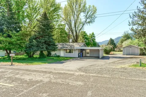 235 Lloyellen Drive Rogue River OR 97537