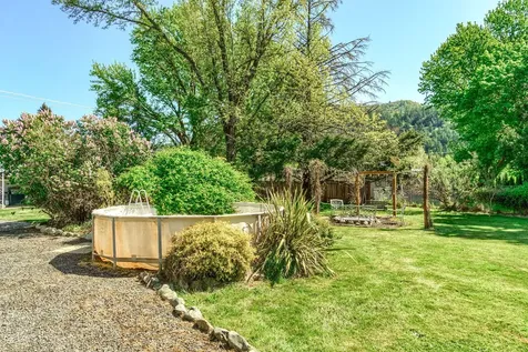 235 Lloyellen Drive Rogue River OR 97537